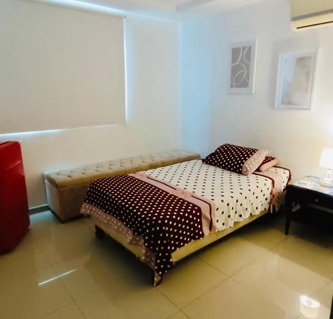 Dr House Casa De Recuperacion Post Quirurgica Lägenhet Guayaquil